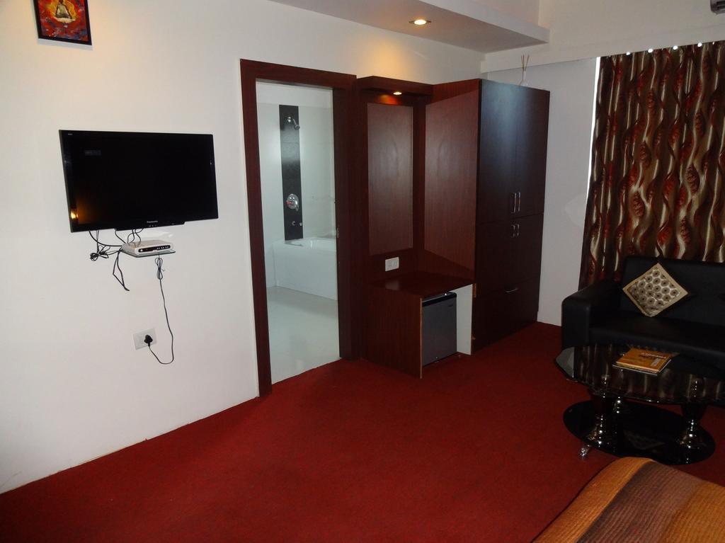 Hotel Avn Grand Ράντσι Εξωτερικό φωτογραφία
