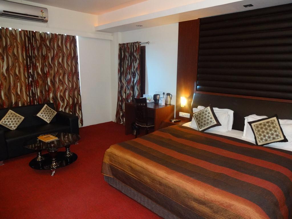 Hotel Avn Grand Ράντσι Εξωτερικό φωτογραφία