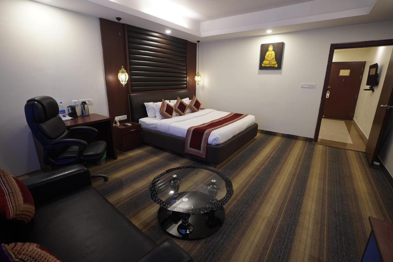 Hotel Avn Grand Ράντσι Εξωτερικό φωτογραφία
