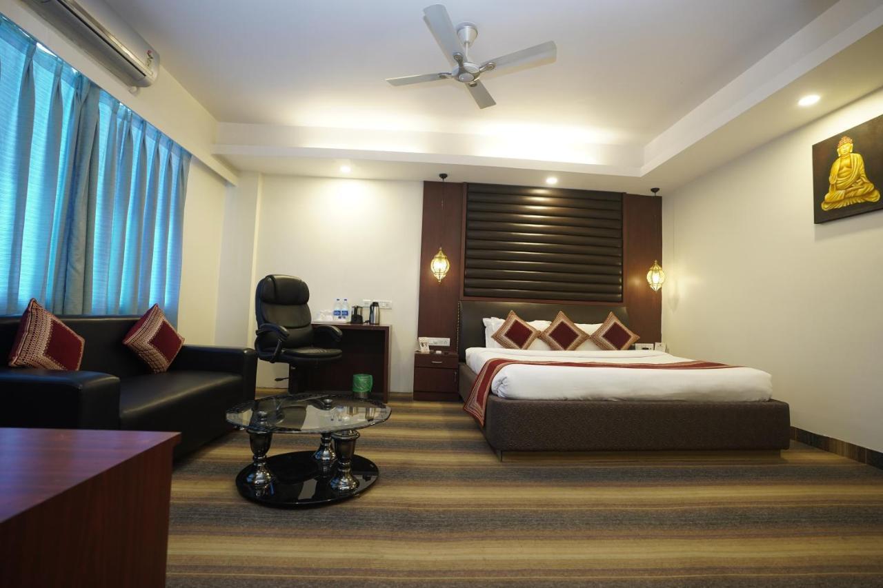 Hotel Avn Grand Ράντσι Εξωτερικό φωτογραφία